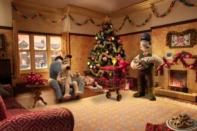 In true Wallace and Gromit fashion, things take an unexpected turn, with the robot unwrapping Wallace himself, and he is left with only his scarf covering his modesty.