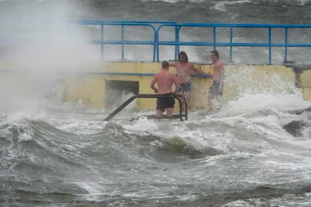 Storm Amy leaves 100,000 without power as cleanup under way in Ireland