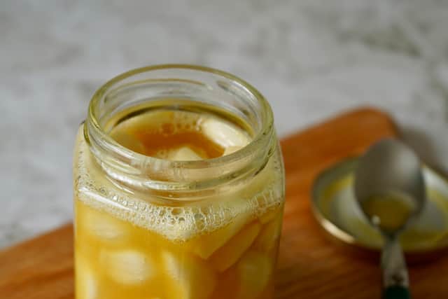 About 300g raw honey