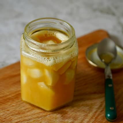 About 300g raw honey
