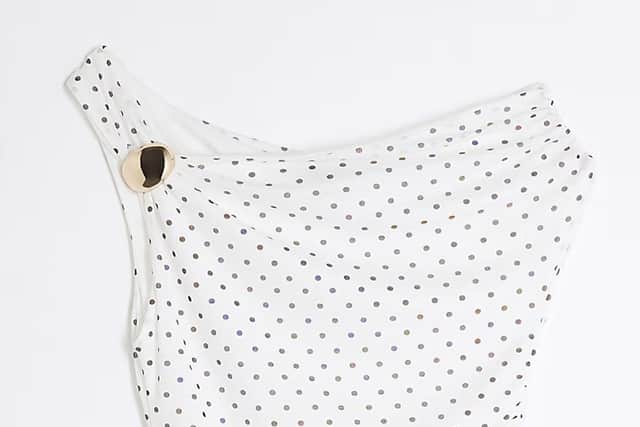 If you’re looking for something more daring, the experts suggest picking fabric or colour when it comes to this print – not both – to avoid looking too gaudy.