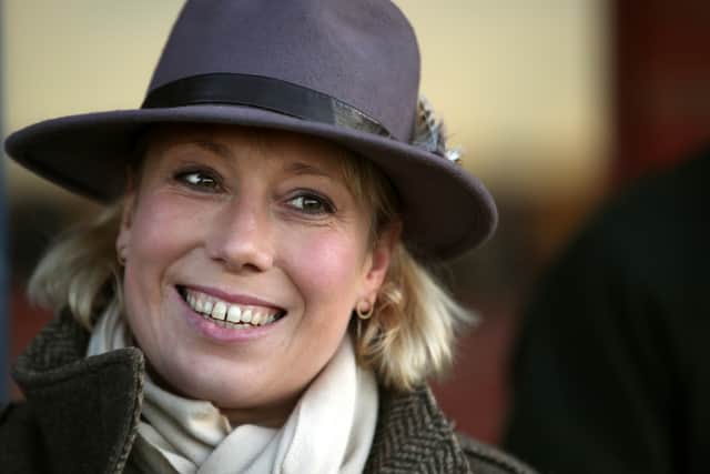 Sponsors Paddy Power trimmed his odds for the Stayers’ Hurdle to 20-1 from 25-1, but Lee is in no rush to decide whether he will line up at the Cheltenham Festival.
