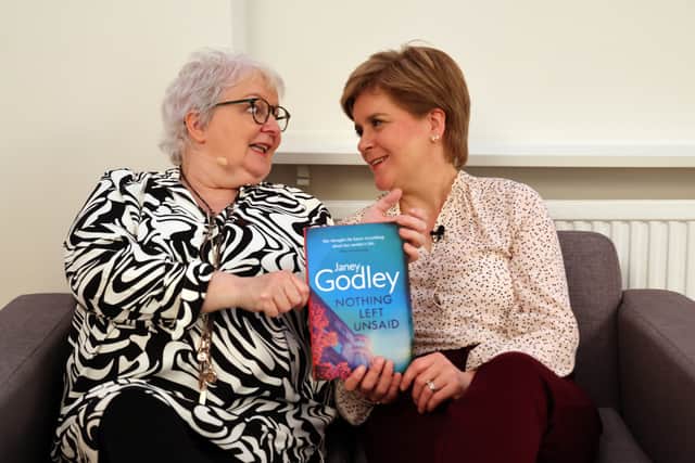 Her daughter Ashley Storrie described the journey as her mother’s “final tour, in the two cities she loved with all her heart”.