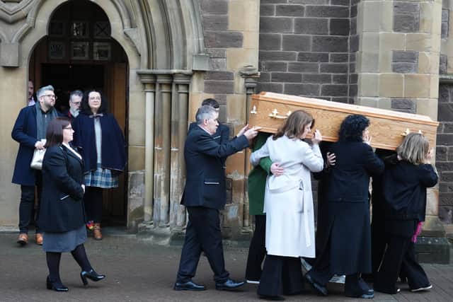 Becoming emotional as she finished her speech, she told mourners: “For one last time, can you please put your hands together, for my ma, Janey Godley.”