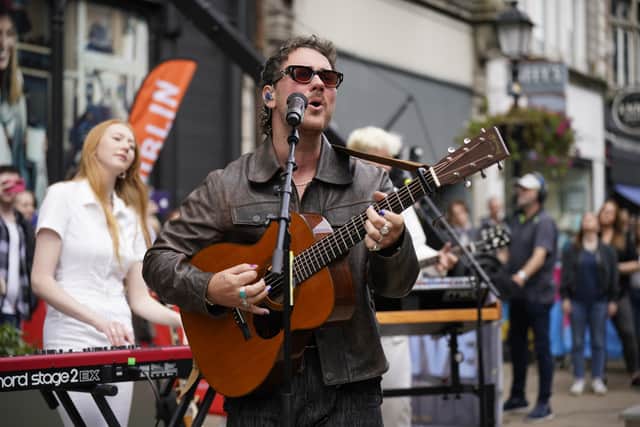 The All For You star is the first ever artist to give a multi-city portal performance.