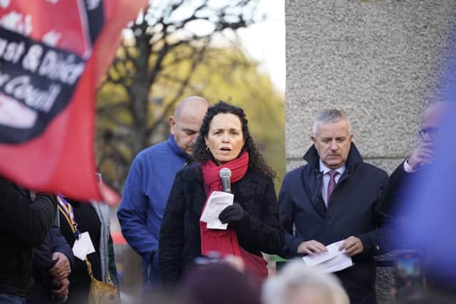 Solidarity rally staged in central Dublin after ‘unacceptable’ riot