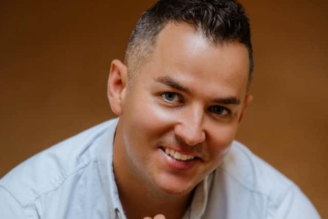 Hugely popular Westport singer Stuart Moyles is sure to get feet tapping with his numerous successful hit songs such as Westport Town and Streets of Galway and Little Bit of Livin.