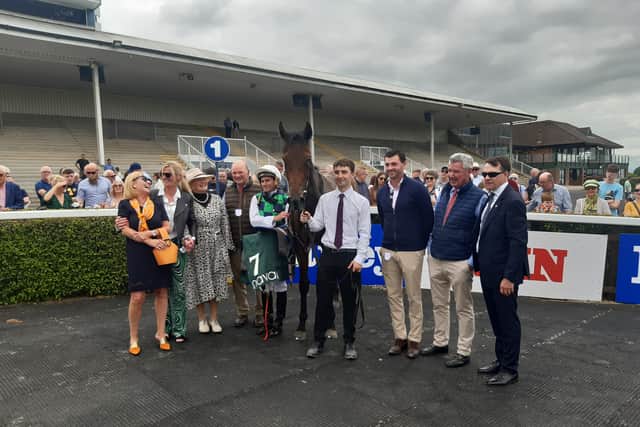 Keeping close tabs on the leaders was 6-5 favourite I Am Invictus, who looked like getting his head in front when leading over a furlong out, having filled the runner-up spot behind O’Brien’s Coventry Stakes-bound River Tiber first time out.