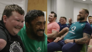 WATCH: Ireland rugby team sing to Dáire Gorman during special squad visit