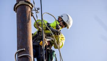LATEST: 'Unprecedented' numbers without power amid 'damaging and destructive' Storm Éowyn