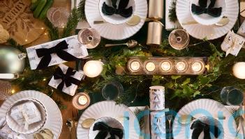How to create a viral-worthy tablescape for Christmas