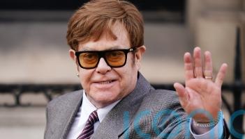 Who are the seven people suing the Daily Mail&rsquo;s publisher?