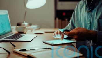 What&rsquo;s &lsquo;quiet budgeting&rsquo; and should you try it?