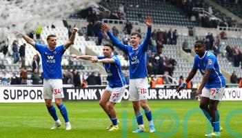 Derby double means a lot to Sunderland team and fans &ndash; Regis Le Bris