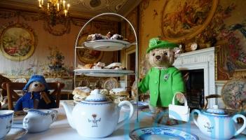 Paddington&rsquo;s meeting with the late Queen recreated with new Steiff bear