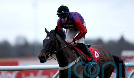 Fine Shot handed Aintree assignment
