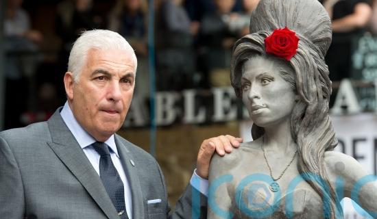 Amy Winehouse&rsquo;s father loses High Court row with singer&rsquo;s friends over auctions