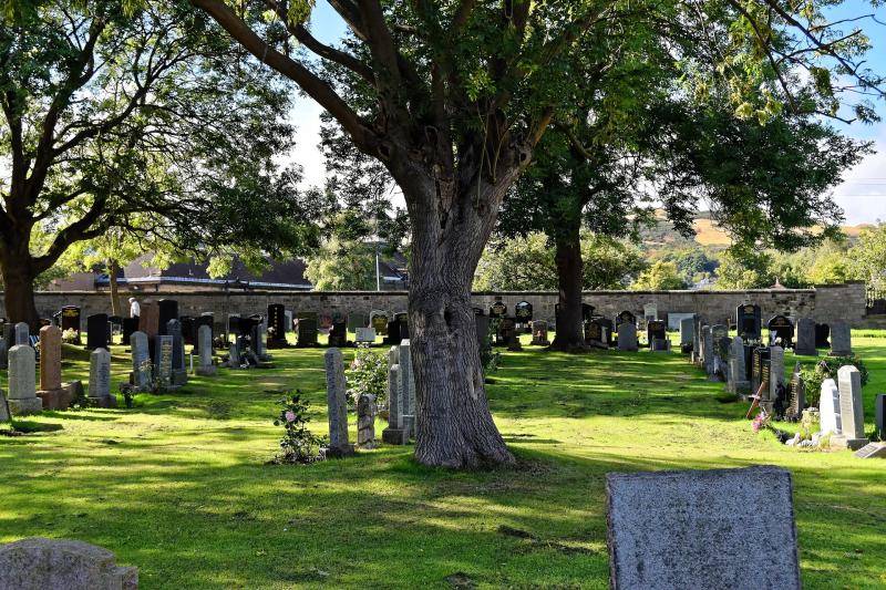 10 things to consider when buying a headstone 