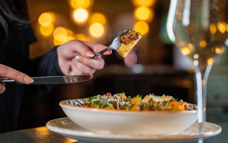 Midweek Dining, Done Right at Souths Pub