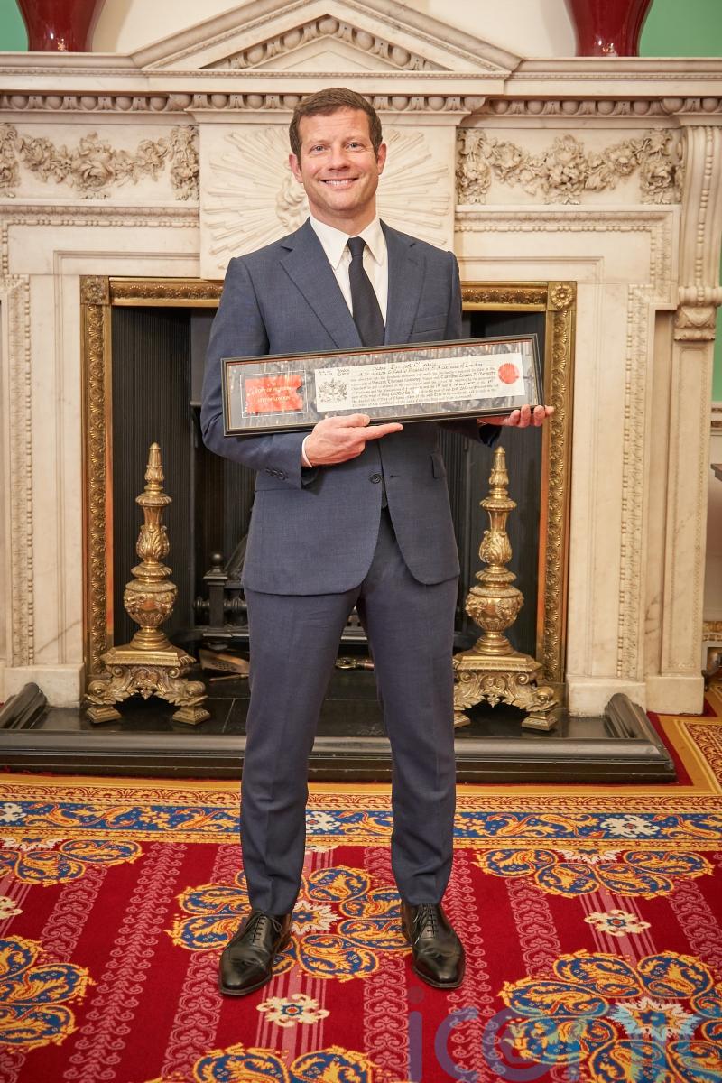 Dermot O&rsquo;Leary receives Freedom of the City of London