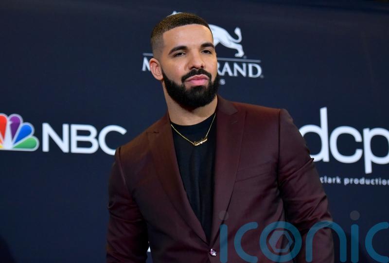 Drake delivers nostalgia and teases new music at Apollo show