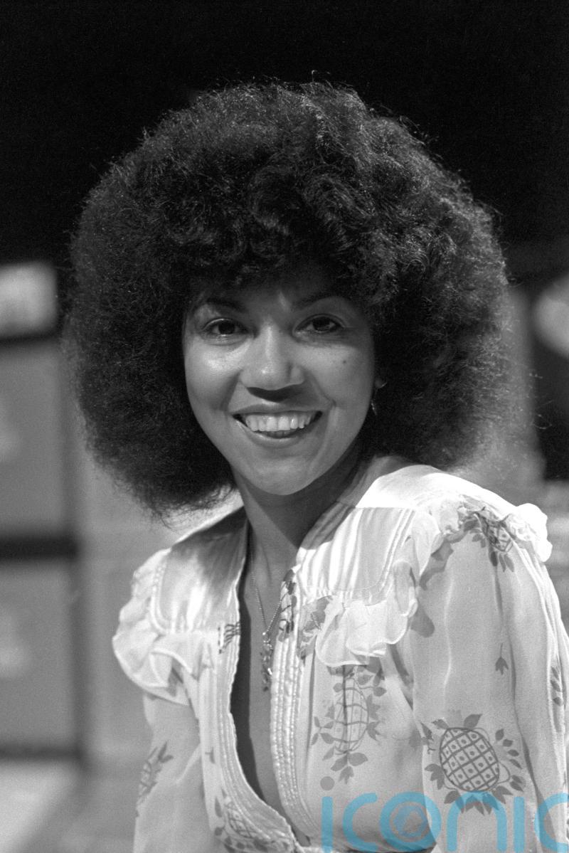 Linda Lewis, singer with five-octave range, dies aged 72