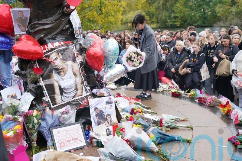Fans gather in Hyde Park to remember former One Direction star Liam