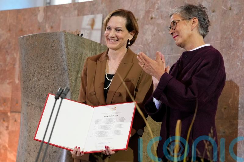 US writer Anne Applebaum appeals for arms for Ukraine as she accepts peace prize