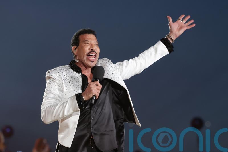 Lionel Richie to perform his greatest hits tour in the UK next year