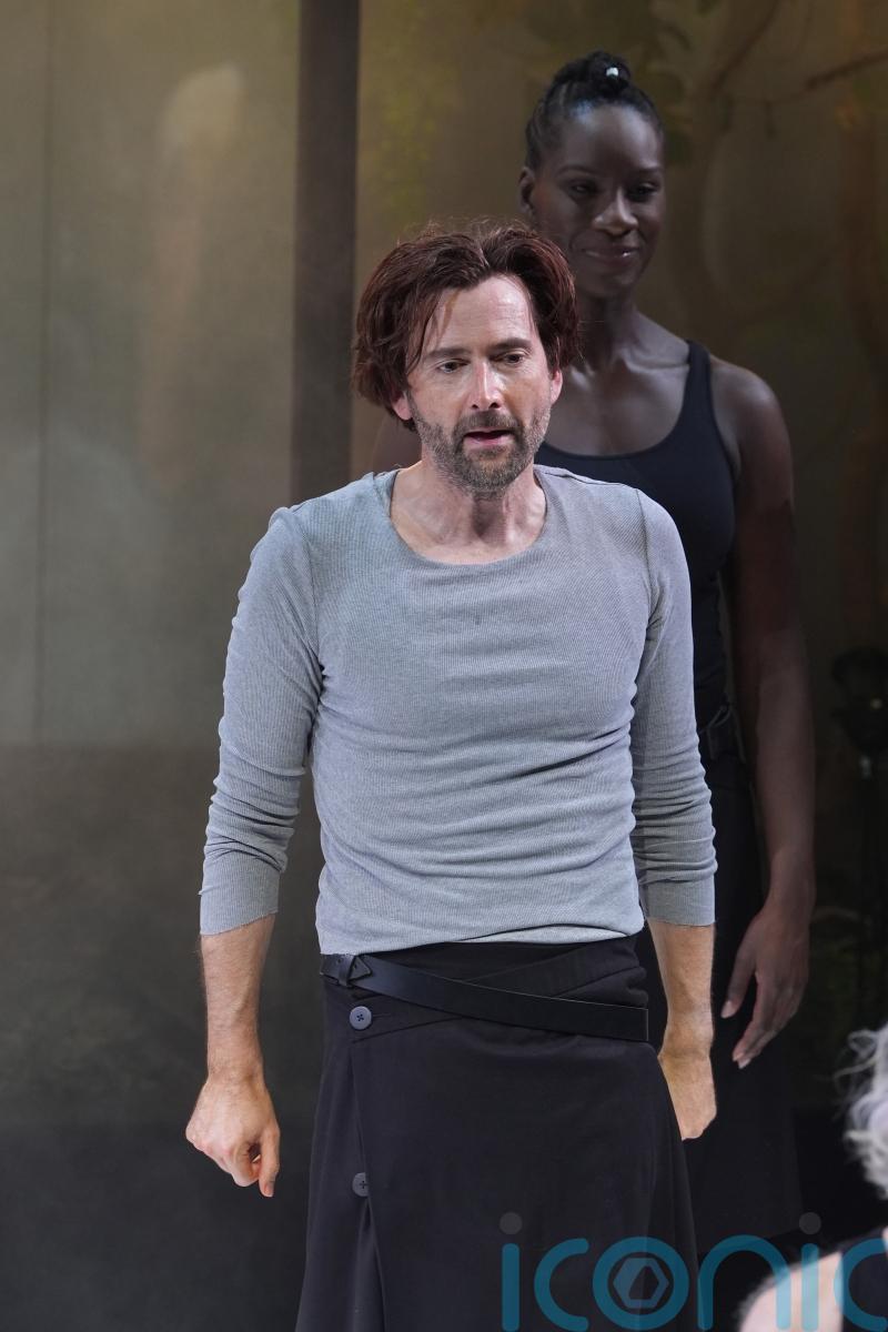 David Tennant-starring Macbeth cancelled for a night &lsquo;due to cast illness&rsquo;