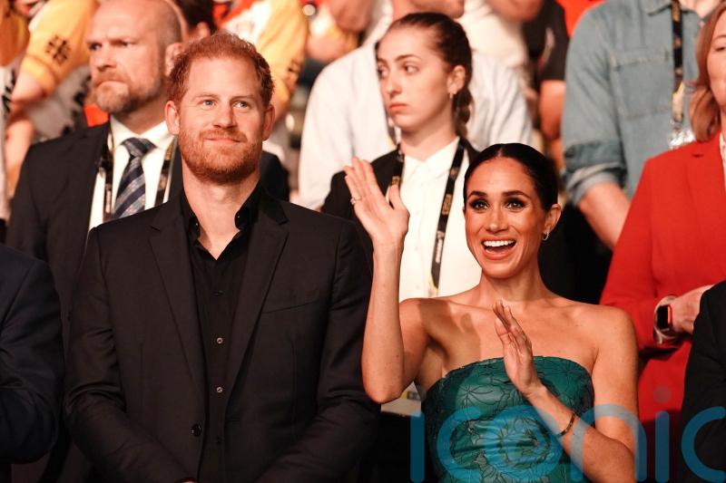 Harry and Meghan release official Christmas card