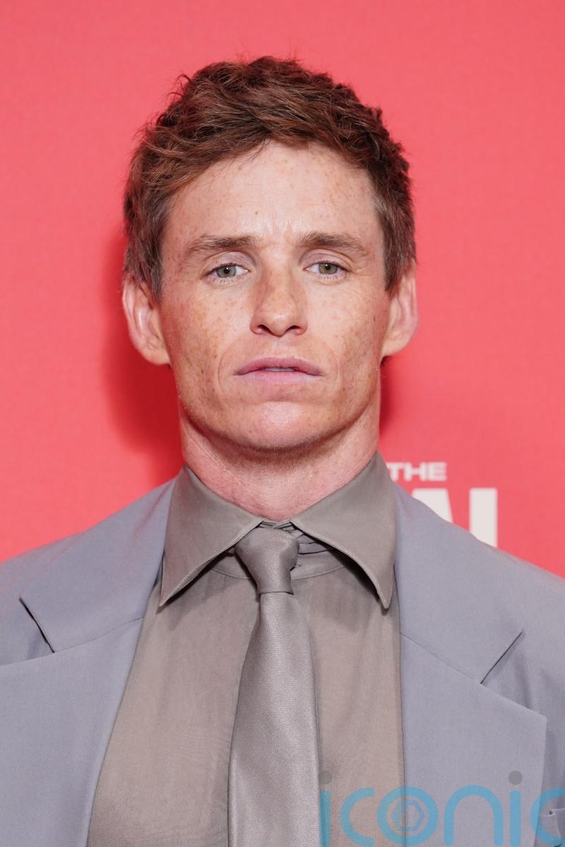 Eddie Redmayne feeling ‘such pride’ as Cabaret marks 1,500th show in London
