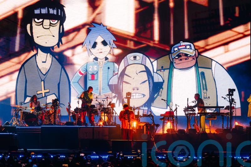 Gorillaz bring out De La Soul while playing Plastic Beach in full