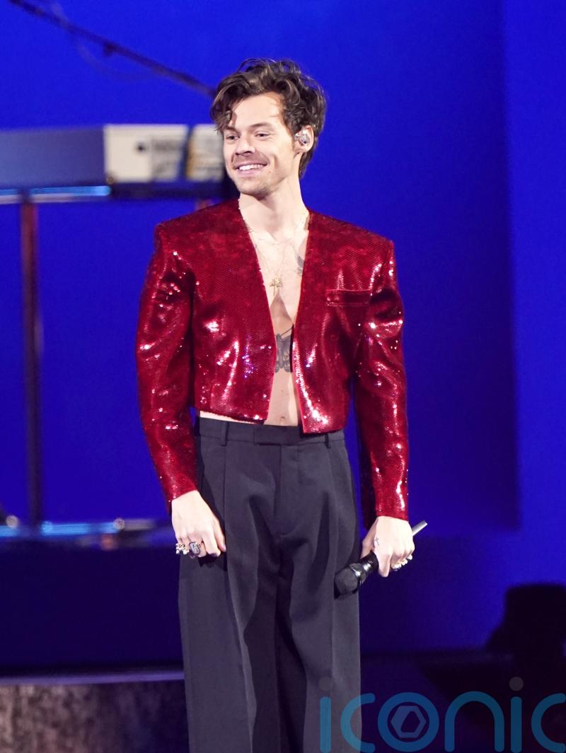 Harry Styles appears to run Berlin Marathon in under three hours