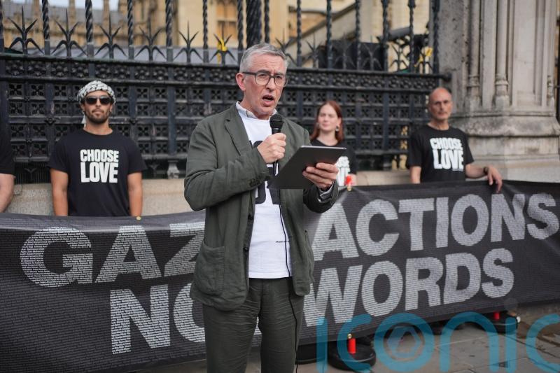 Steve Coogan among celebrities urging Starmer to say Israel committing genocide