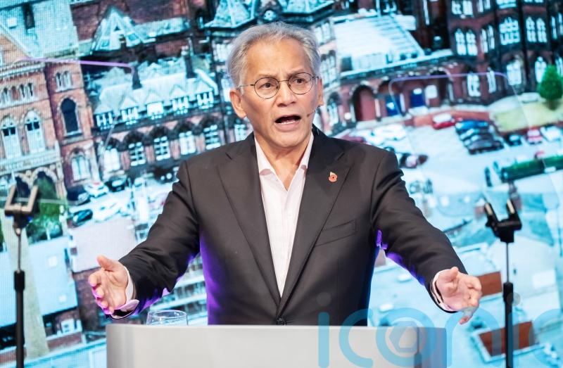 BBC chairman expected to apologise for Trump speech edit after Davie resignation