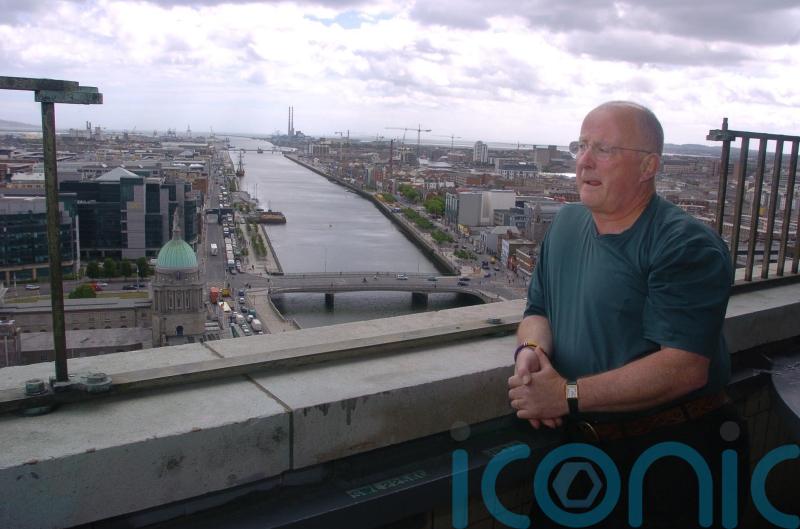 Christy Moore interrogation in UK questioned by Irish officials in 2004