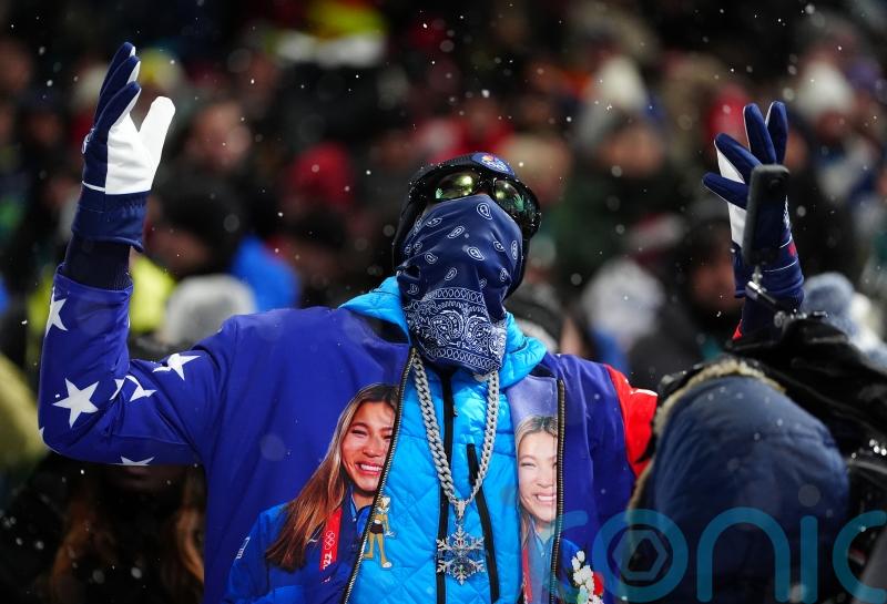 Snoop Dogg watches as Chloe Kim misses out on snowboard history