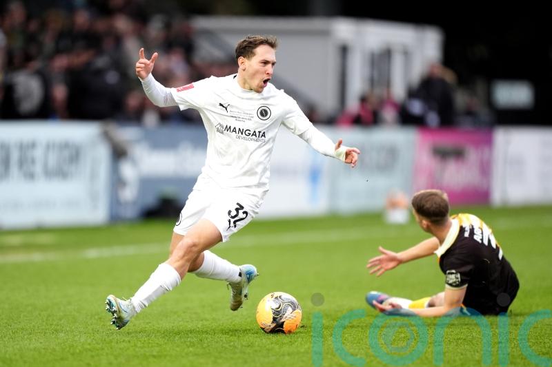 Boreham Wood continue play-off push with win over Southend