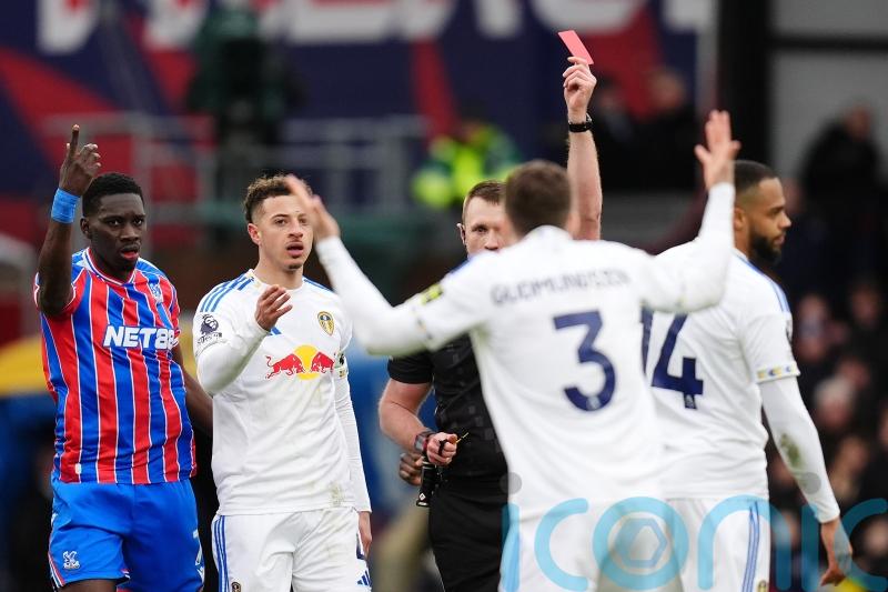 Crystal Palace held to a goalless draw by 10-man Leeds