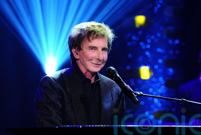 I write the songs&hellip; but not like that: Barry Manilow looks to modern muses