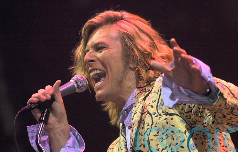 David Bowie&rsquo;s Glastonbury band to recreate his golden years for charity weekend