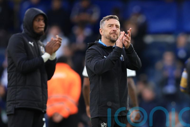 Port Vale off foot of League One table after goalless draw against Barnsley